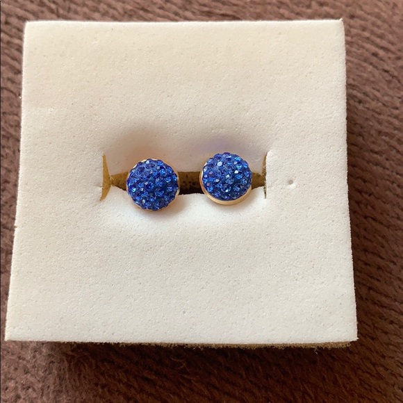 10k gold earrings with beautiful blue stone - Picture 1 of 5